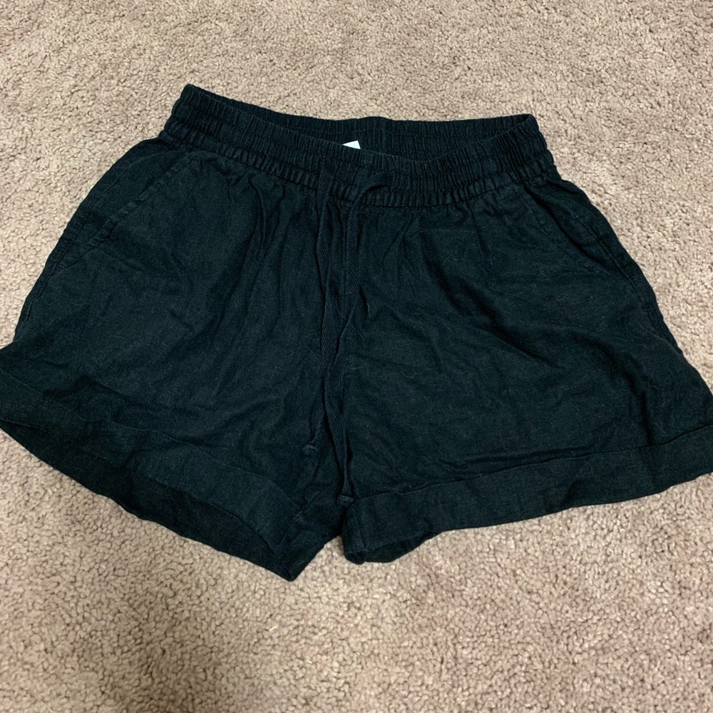 XS black old navy women’s shorts